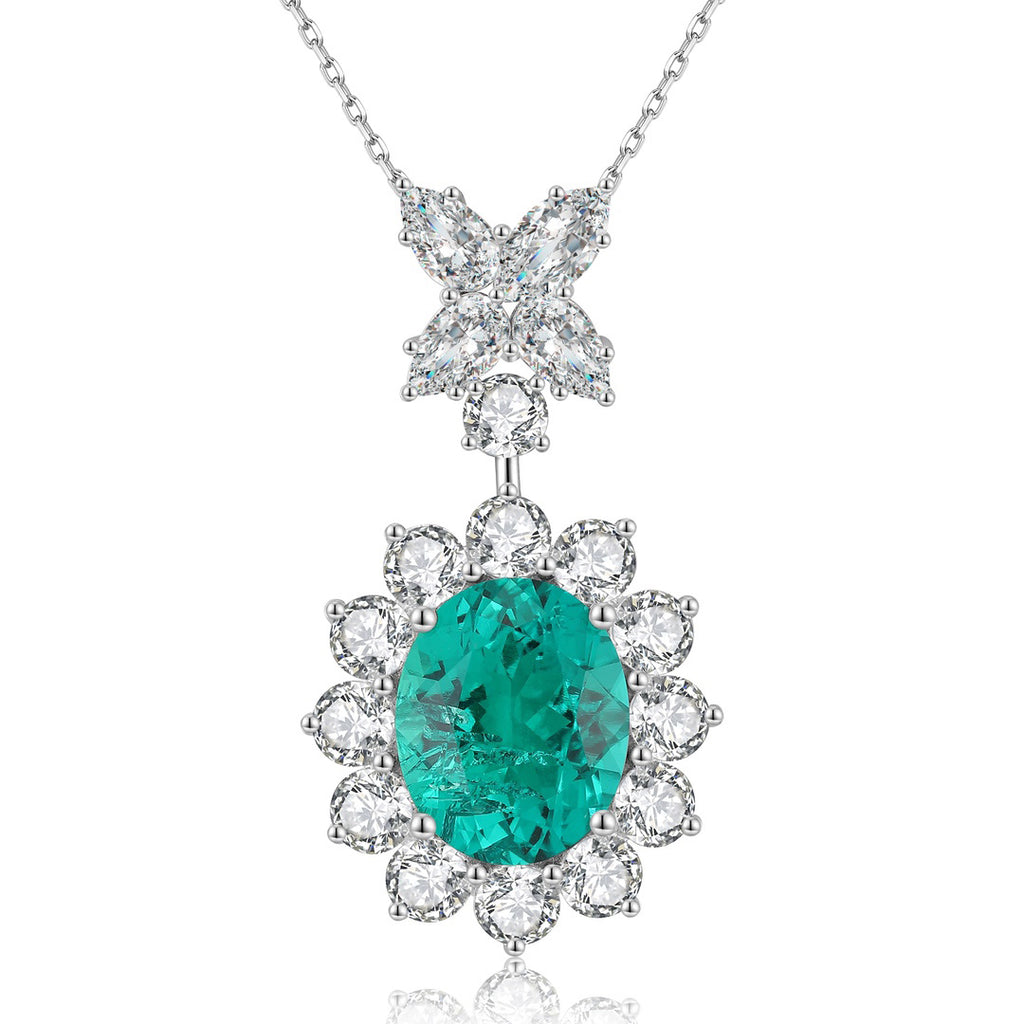 S925 silver necklace, with exquisite clasp. Features oval lab-grown emerald surrounded by diamonds, fresh green, elegant shap