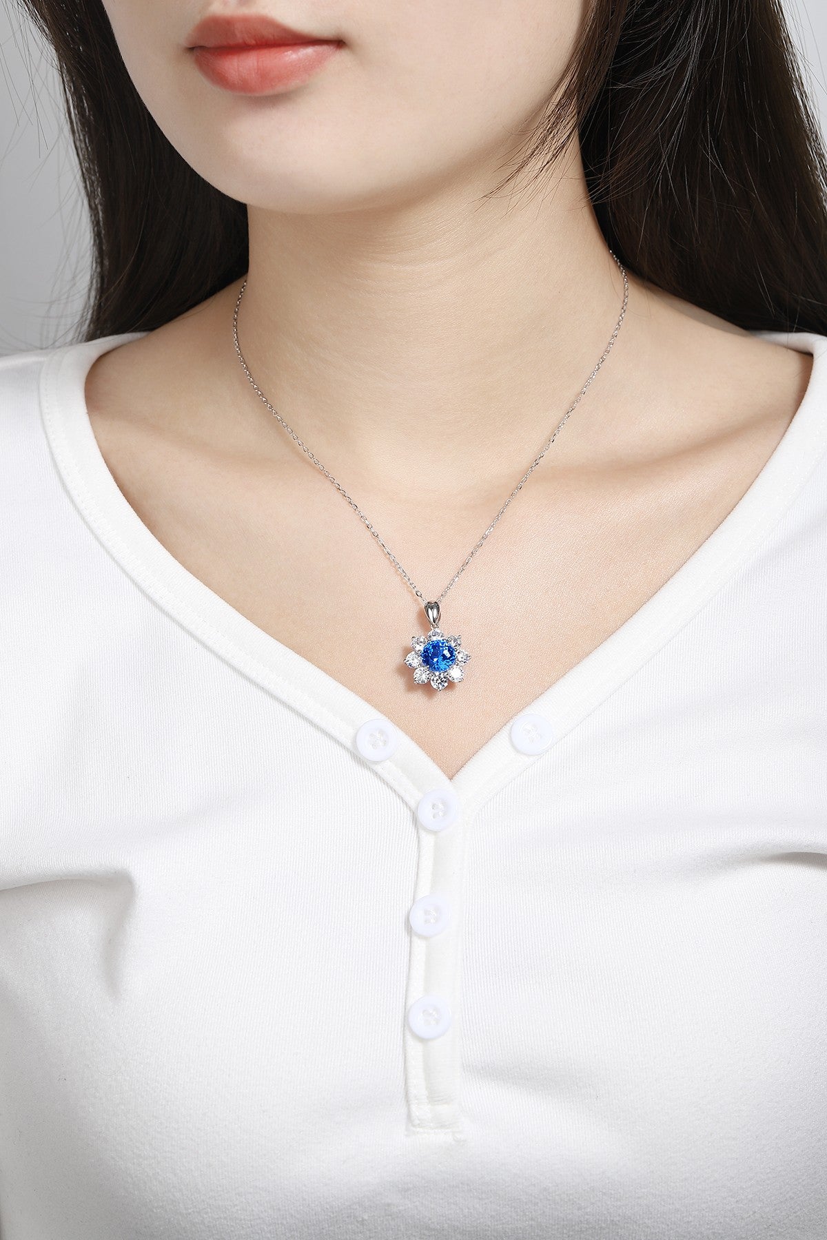 S925 Sterling Silver Pendant Necklace with Lab-Grown Emerald JN310Y | SHANALUX