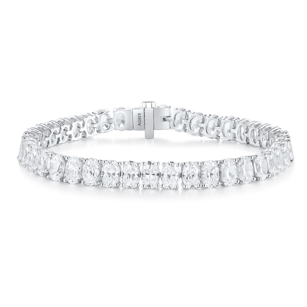 S925 silver bracelet, clasp well - made. Densely set clear cubic zirconia, linear shape shines brightly.