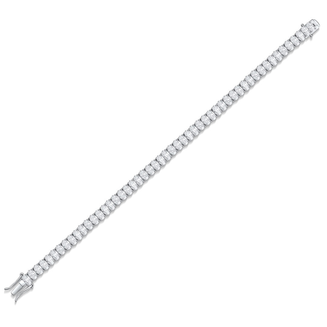 The S925 silver bracelet features a fine clasp. Clear cubic zirconia in a line, simple and elegant shape.