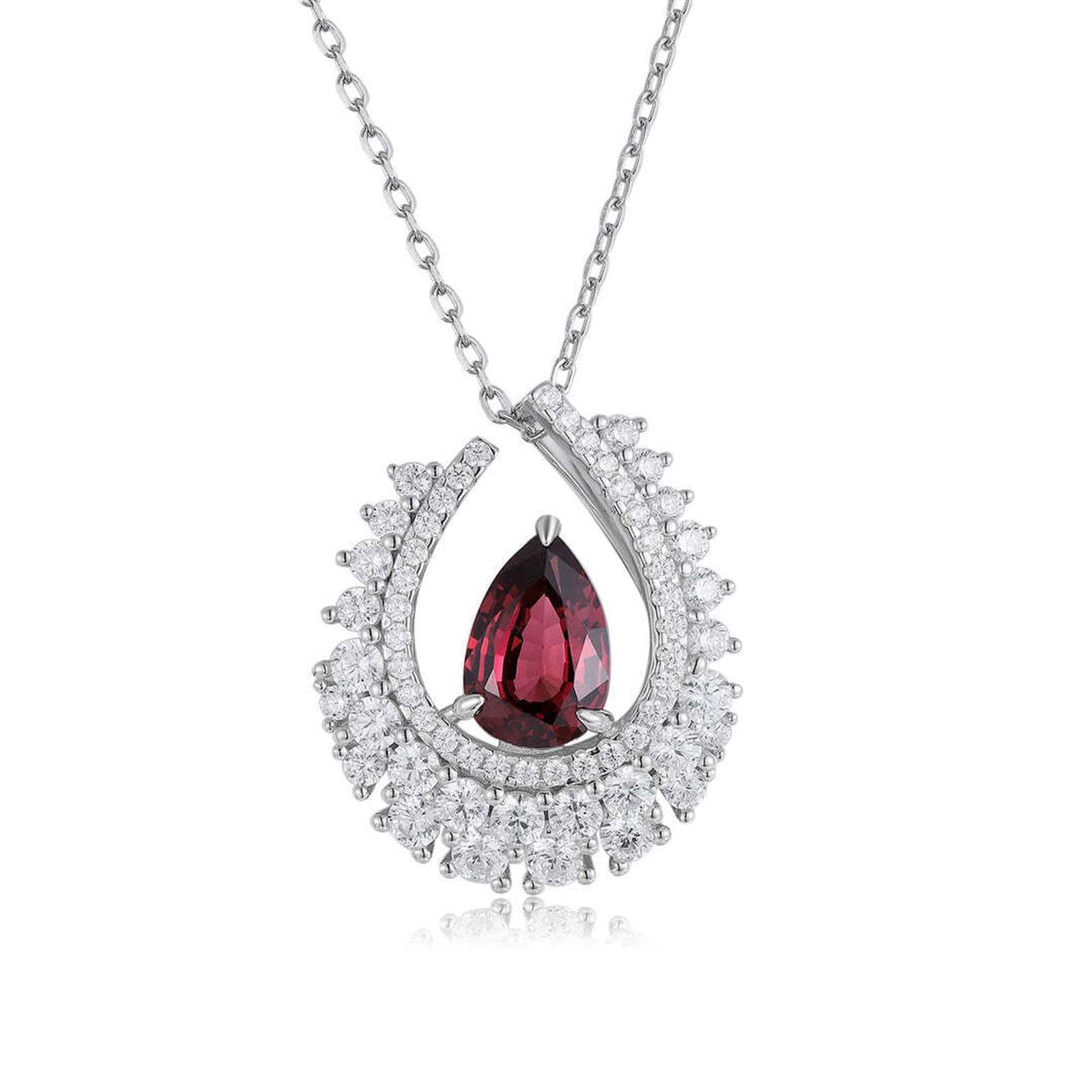 This pendant is made of S925 silver,  featuring an elegant overall look.