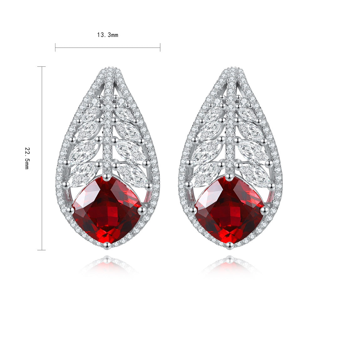 The stud earrings made of S925 silver have a simple and practical ear back design. Lab-grown rubies have bright and moving co