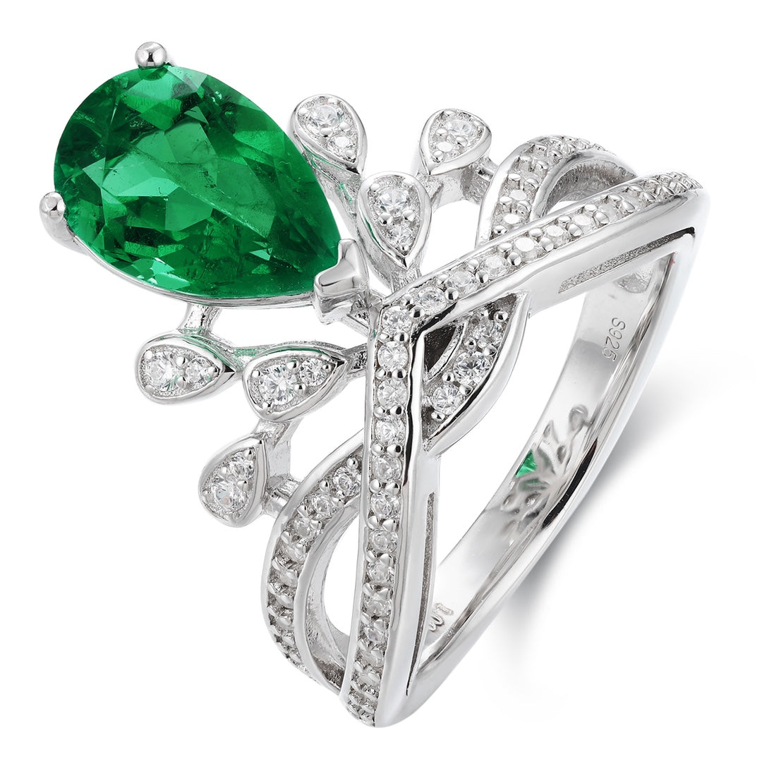 The overall material combination is harmonious, showcasing an elegant temperament.