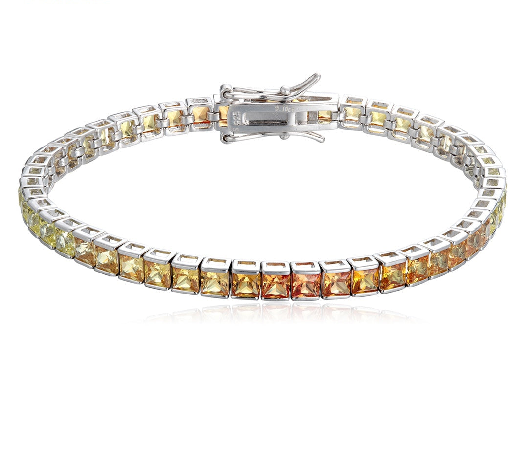 This bracelet is made of S925 silver with a practical clasp design. Lab-grown colored sapphires have warm hues. Available in 