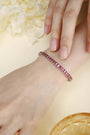 The bracelet made of S925 silver has a reasonable clasp design. Embedded with pink lab-grown colored sapphires, it has a roma