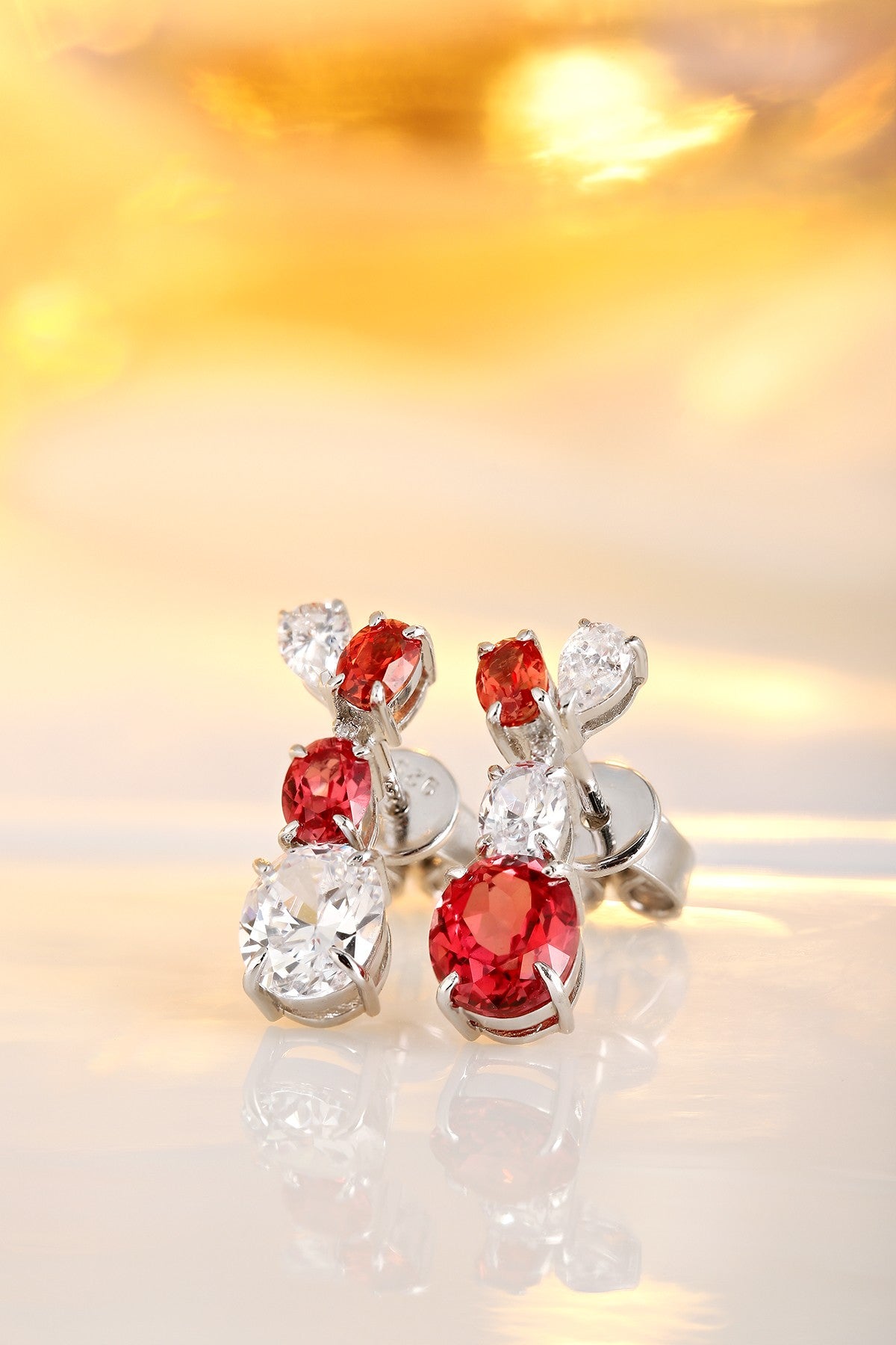 S925 silver - made, practical clasp, square red lab - created gems, vivid color, fashionable.